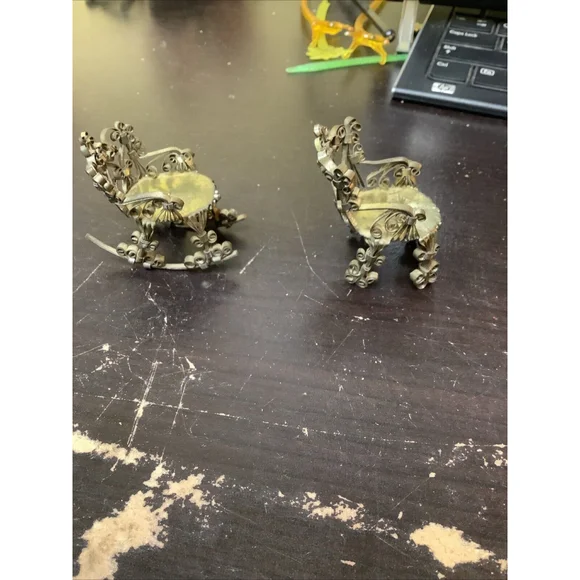 Vintage Tramp Art Filigree Metal Dollhouse Rocking & Straight Leg Chairs & Table - Picture 3 of 12